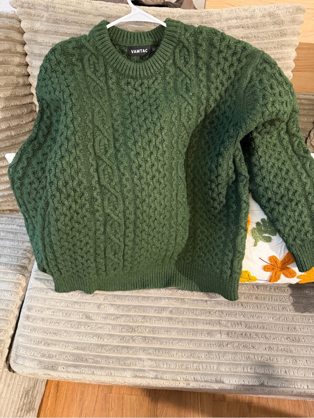 Men’s green knit sweater